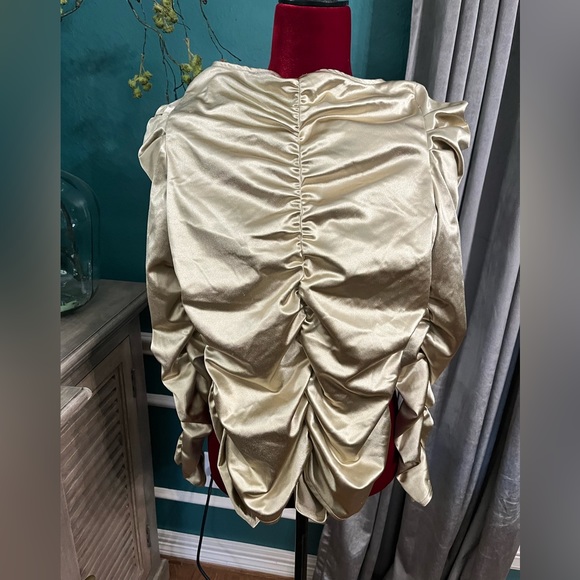 Gold Top - Picture 2 of 4